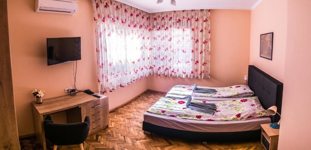 Проживание в семье Two Bedroom Apartment Downtown Ivanovi Варна