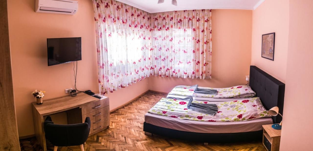 Проживание в семье Two Bedroom Apartment Downtown Ivanovi Варна-6