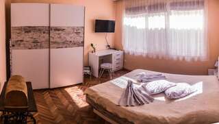 Проживание в семье Two Bedroom Apartment Downtown Ivanovi Варна Апартаменты с 2 спальнями-5