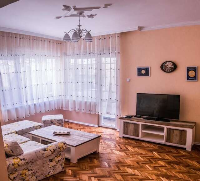 Проживание в семье Two Bedroom Apartment Downtown Ivanovi Варна-28